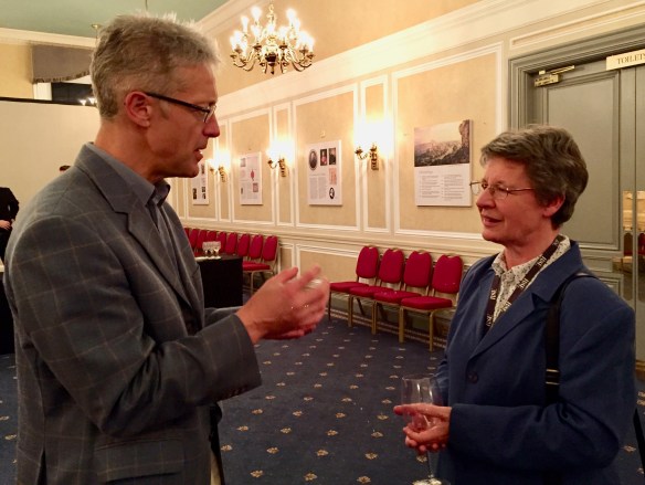 Tim Read and Dame Jocelyn Bell Burnell discuss supernova explosions